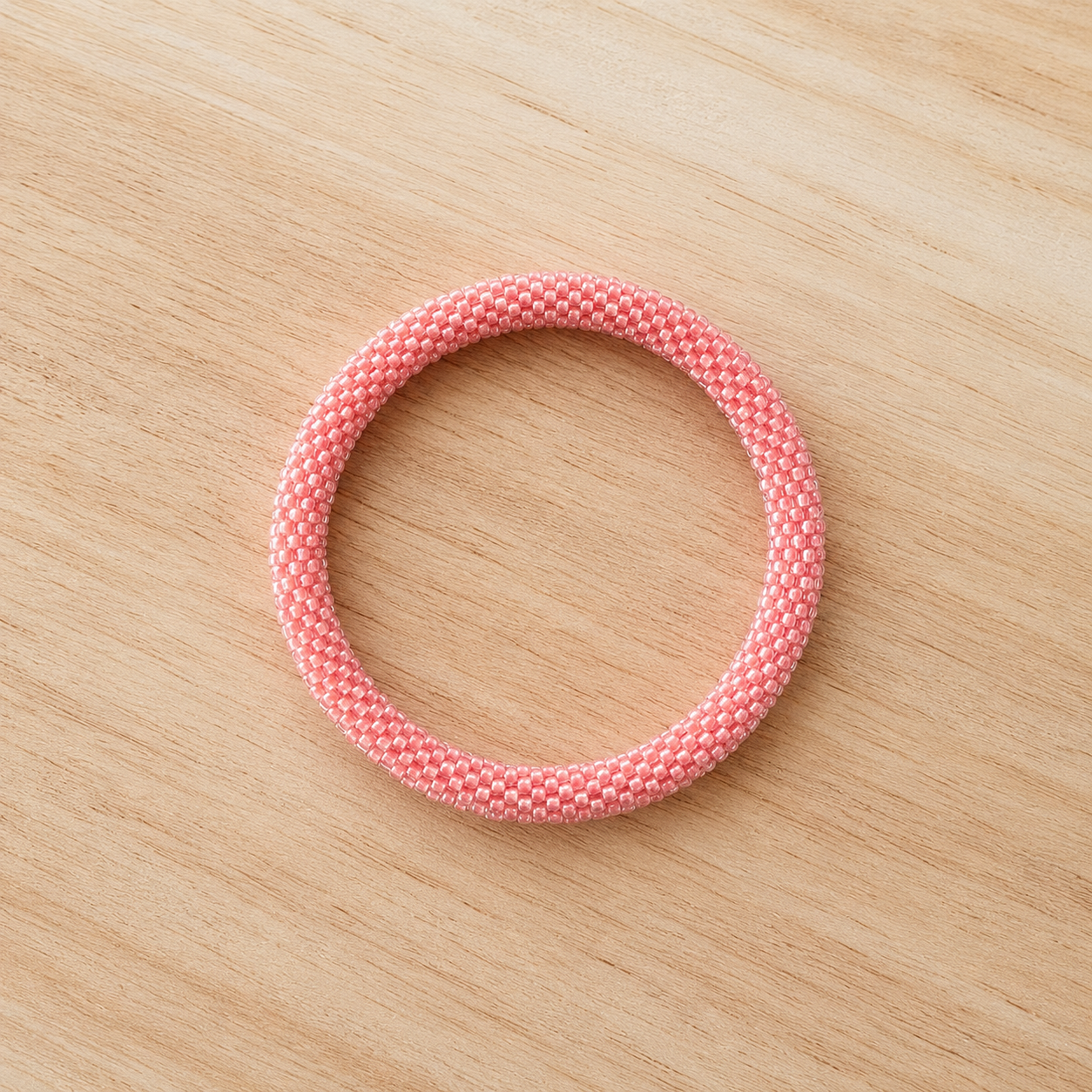 Bracelet népalais – Trésors de Ava saumon
