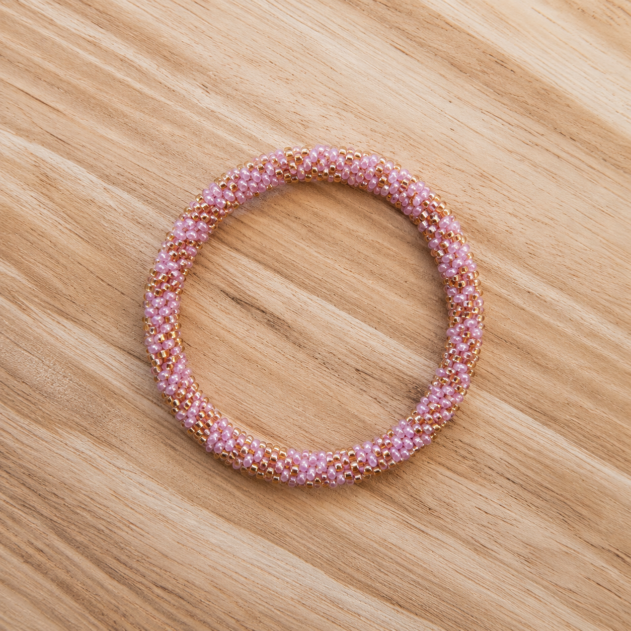 Bracelet népalais – Trésors de Ava mauve pastel