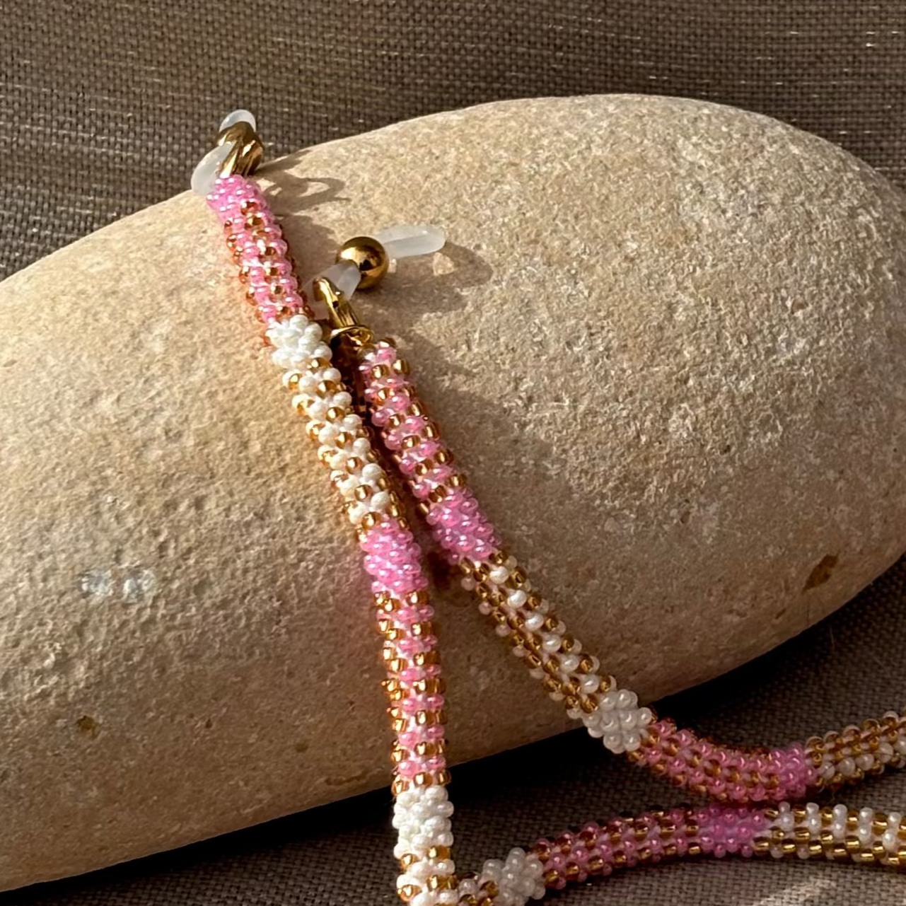 Cordon à lunettes – tissage artisanal du Népal Rose Blanc