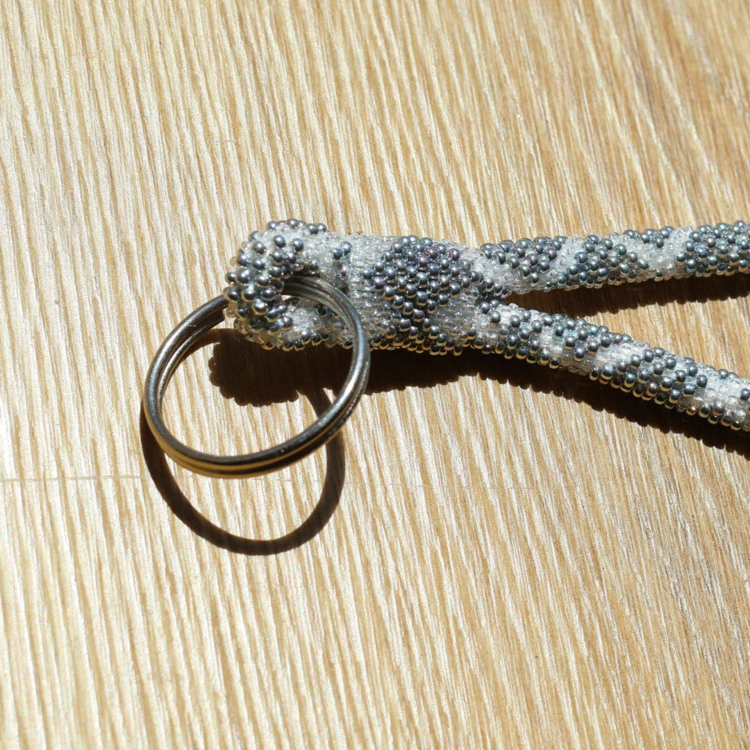 Porte-Clés Népalais Argenté blanc