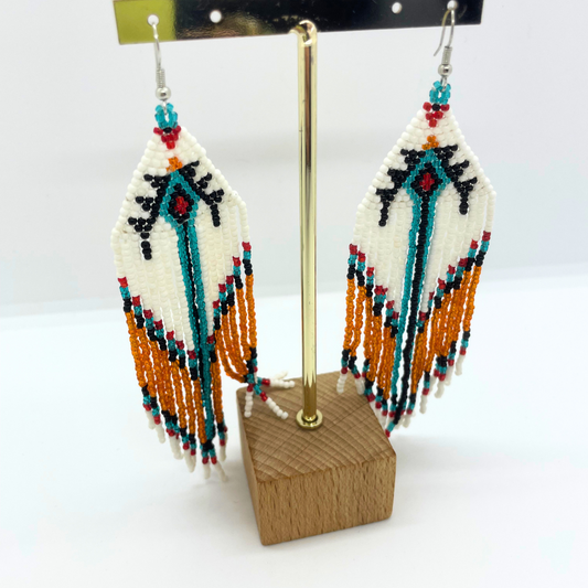 Boucles d'oreilles indiennes AMARA style amérindien oranges, blanche