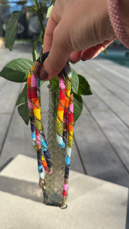 OSE – Sold out ( pré commande) Le cordon de téléphone qui affirme ta couleur