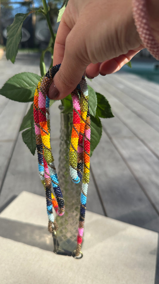 OSE – Sold out ( pré commande) Le cordon de téléphone qui affirme ta couleur