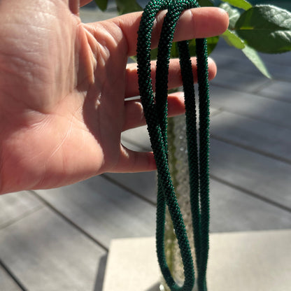 Cordon de Téléphone en Perles de verre – unique, tendance et  responsable  #A33 Vert mate givré