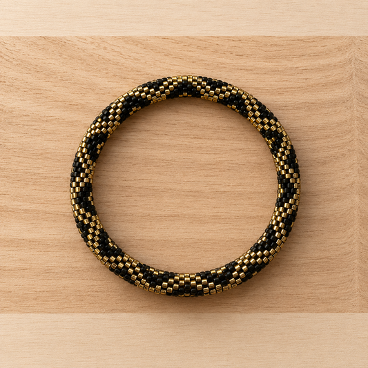 Bracelet népalais  – Trésors de Ava BlackGOLD01