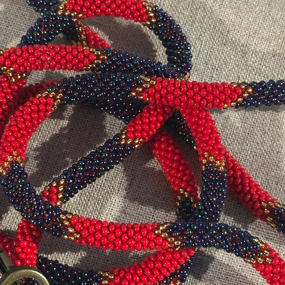 Cordon de Téléphone en Perles de verre – unique, tendance et  responsable  #A42 bleu rouge et doré