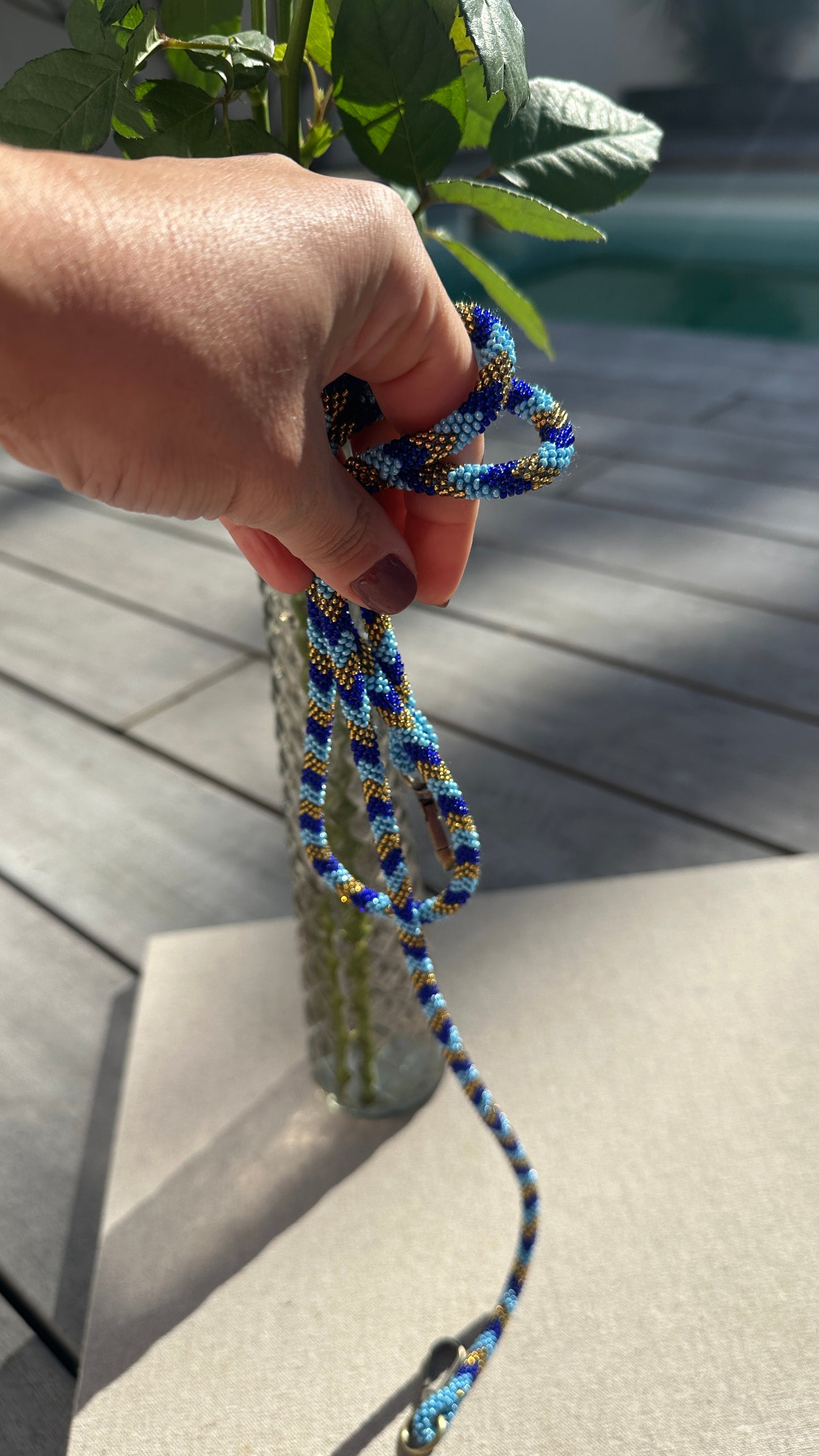 Cordon de Téléphone en Perles de verre – unique, tendance et  responsable  #A28 bleu marine, bleu ciel et doré