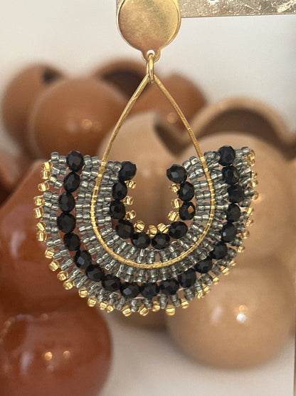 Boucles d'oreilles DEVI noire et grise b