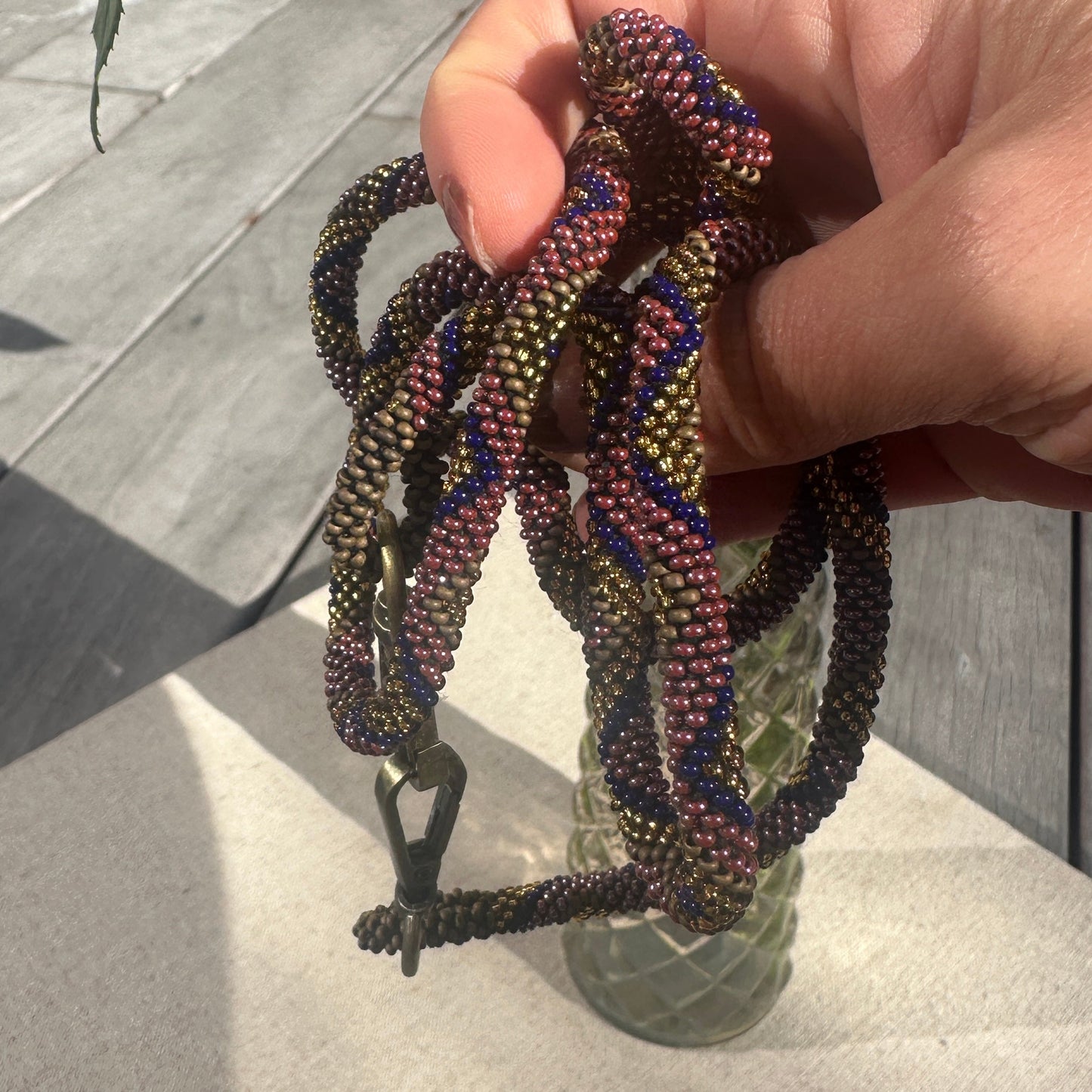 Cordon de Téléphone en Perles de verre – unique, tendance et  responsable  #A40 bleu prune taupe et doré