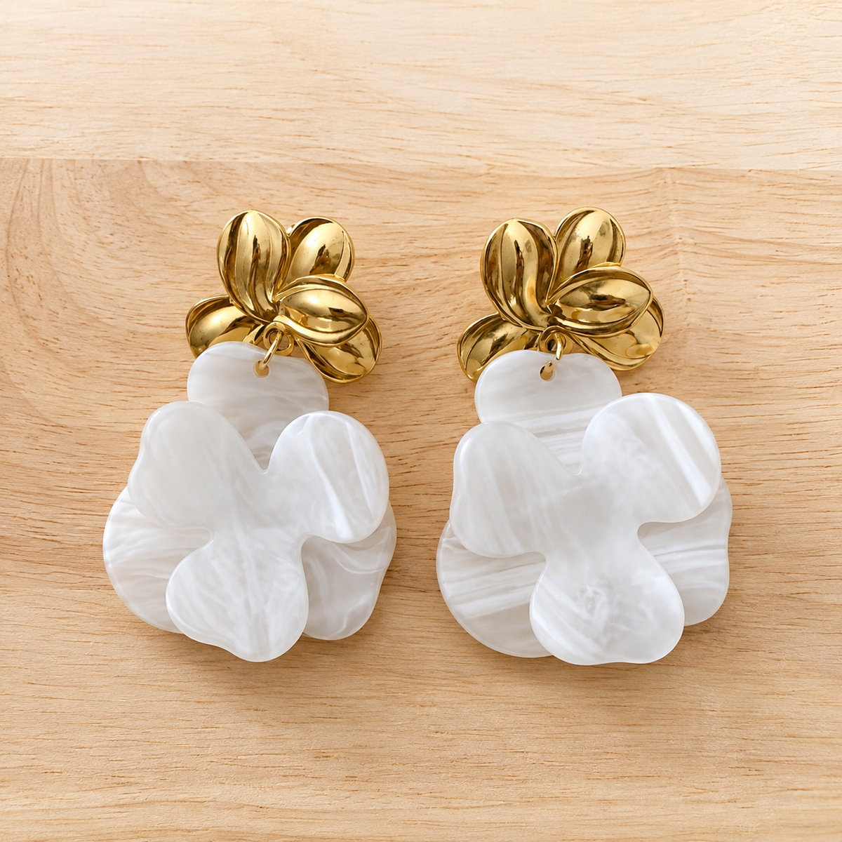 Aura – Boucles d’oreilles fleurs en acétate - 5 coloris Trésors de Ava