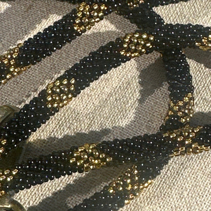 Cordon de Téléphone en Perles de verre – unique, tendance et  responsable  #A37 doré et noir
