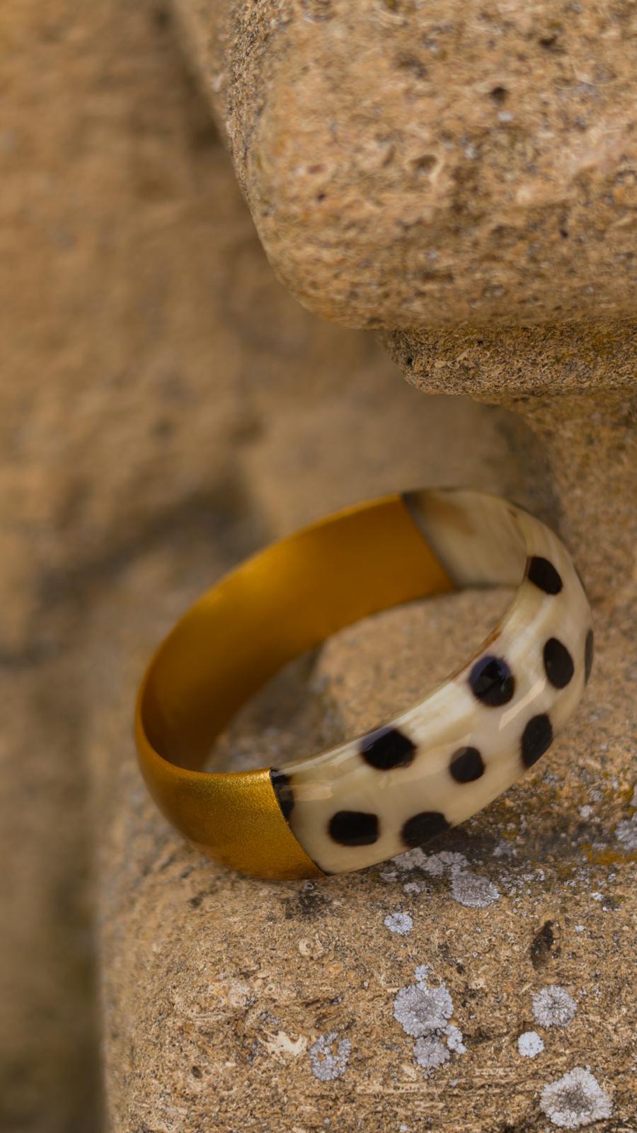 Bracelet Leo big en corne léo et doré