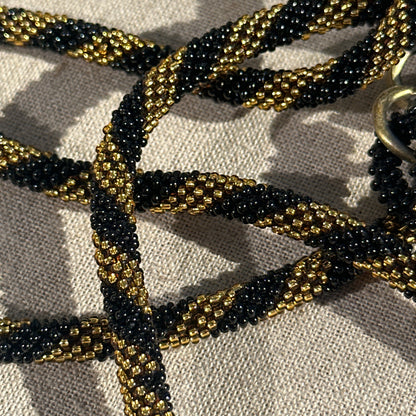 Cordon de Téléphone en Perles de verre – unique, tendance et  responsable  #A36 doré et noir