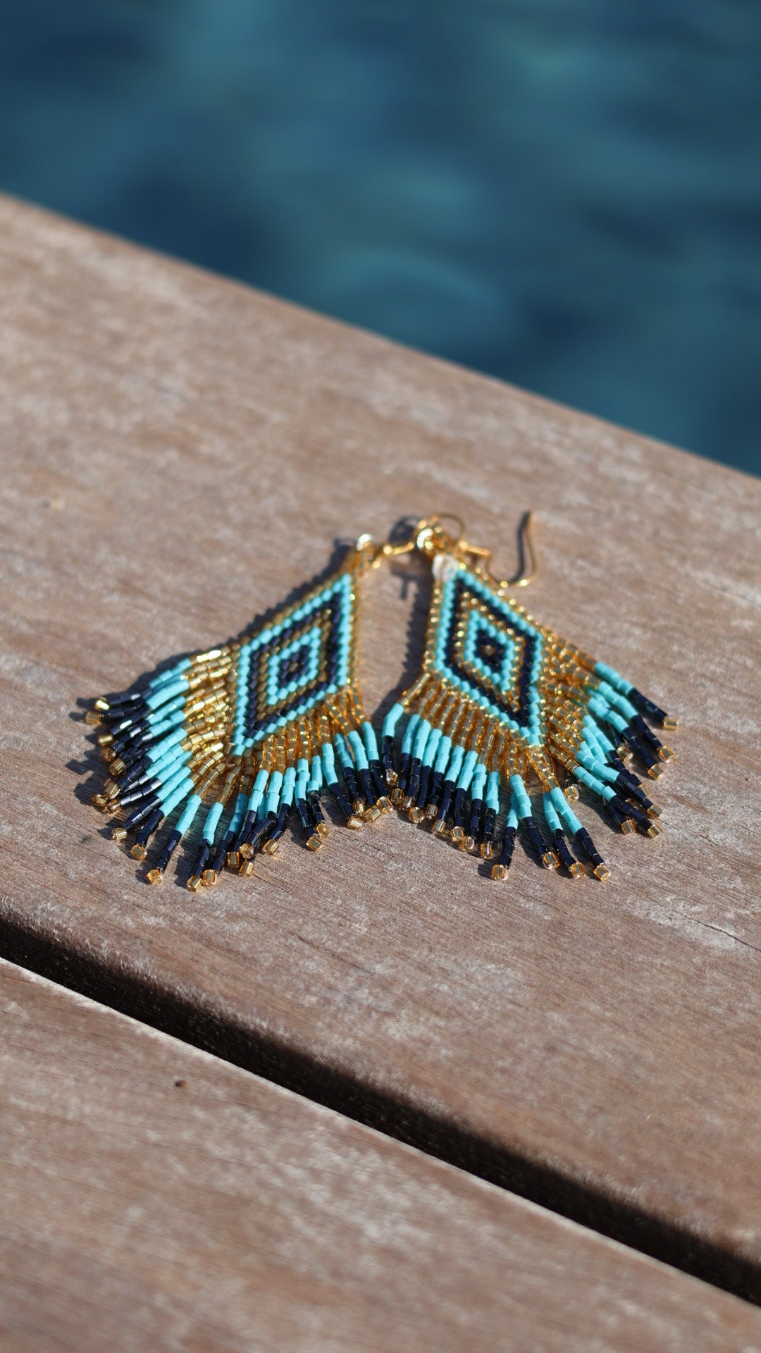 Boucles d'oreilles indiennes ANAYA turquoise, gris anthracite et dorées