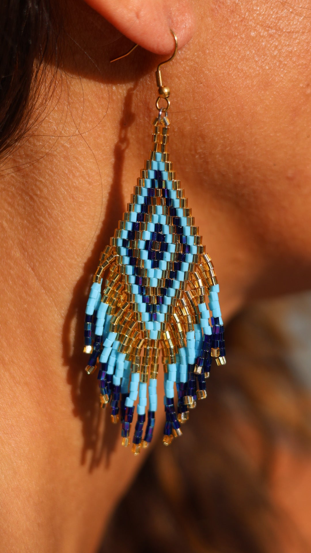 Boucles d'oreilles indiennes ANAYA bleu dure,  bleu ciel et doré