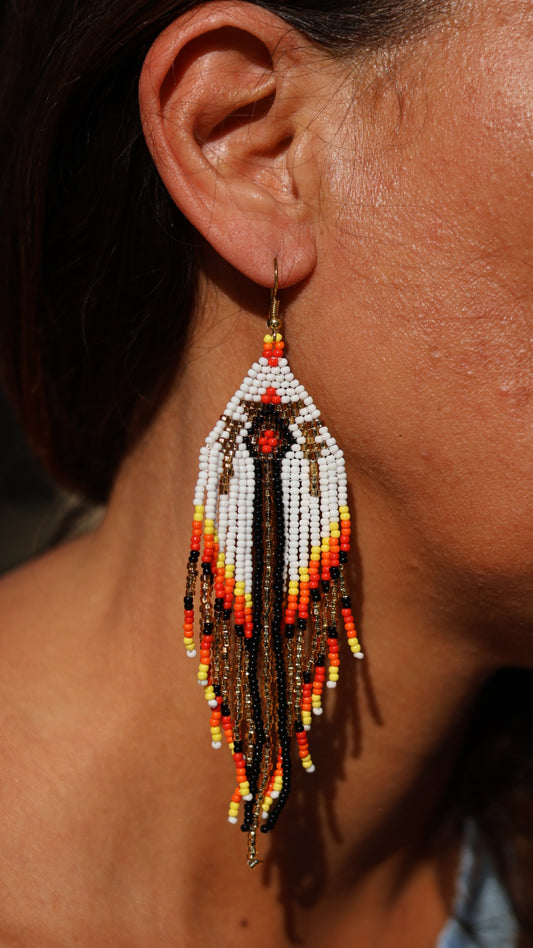Boucles d'oreilles AMARA Indiennes Blanche, noire et orange