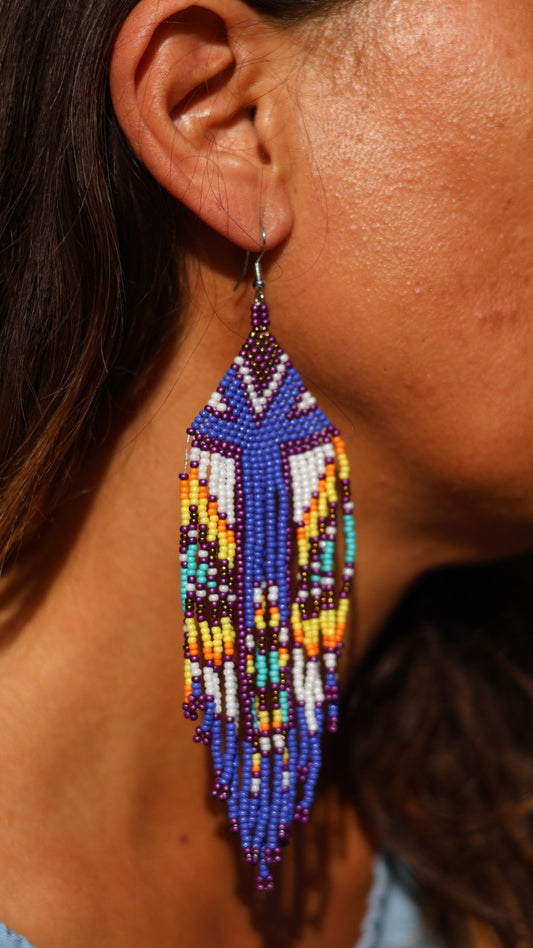 Boucles d'oreilles indiennes  style AMARA amérindien bleues, jaunes, oranges et blanches